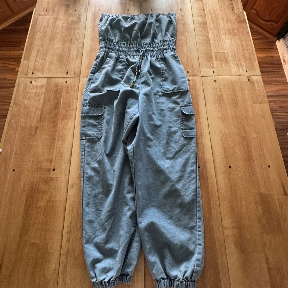 Blush Strapless Cargo Jumpsuit Blue Smocked Waist Jogger Leg Large - Picture 1 of 5